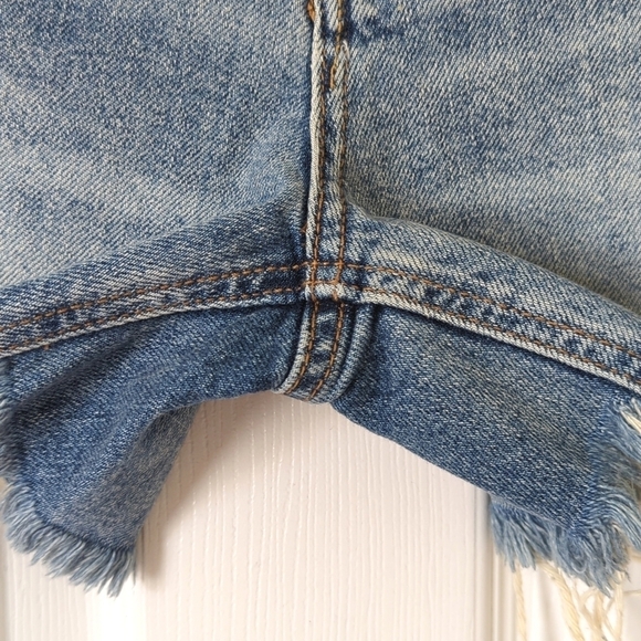 We The Free Relaxed Medium Wash High Waisted Button Fly Cut Off Jean Shorts 26 - Picture 8 of 11